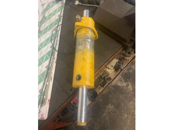 Siłownik hydrauliczny CARRARO