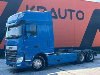Samochód ciężarowe pod zabudowę DAF XF 530