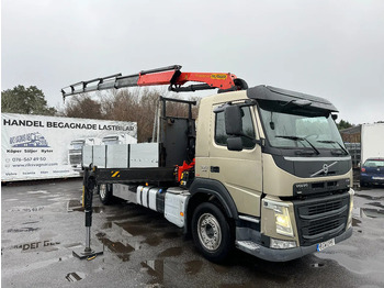 Samochód ciężarowy skrzyniowy/ Platforma VOLVO FM11 330