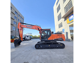 Koparka DOOSAN DX225