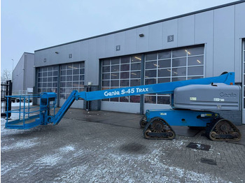 Podnośnik teleskopowy GENIE S45