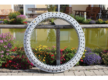 Wieniec obrotu LIEBHERR