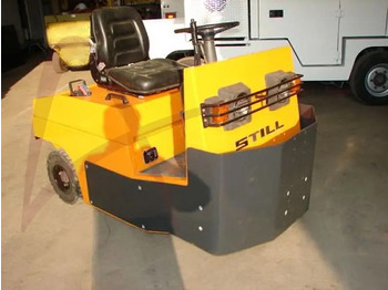 Ciągnik bagażowy STILL