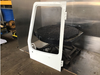 Drzwi i części LIEBHERR