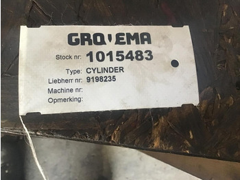 Siłownik hydrauliczny LIEBHERR