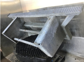 Kabina i wnętrze LIEBHERR