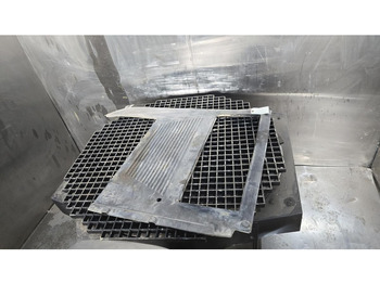 Kabina i wnętrze LIEBHERR