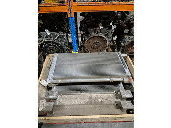 Chłodnica oleju LIEBHERR