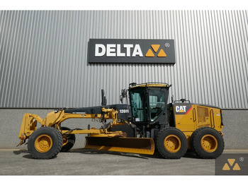 Równiarka CATERPILLAR 120