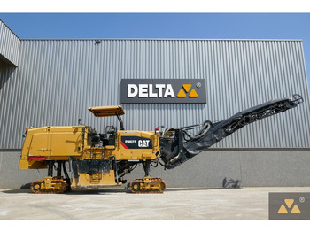 Maszyna drogowa CATERPILLAR