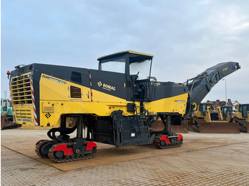 Maszyna drogowa BOMAG