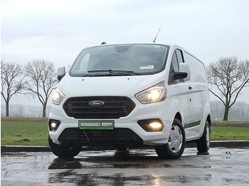 Mały samochód dostawczy FORD Transit