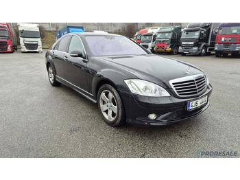 Samochód osobowy MERCEDES-BENZ