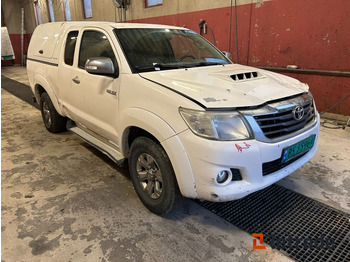 Samochód osobowy TOYOTA Hilux