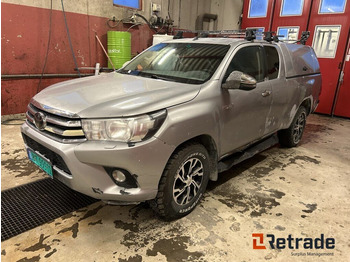 Samochód osobowy TOYOTA Hilux