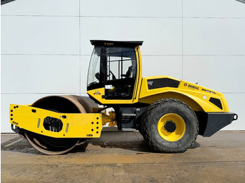 Walec BOMAG