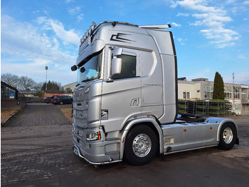 Ciągnik siodłowy SCANIA S 500