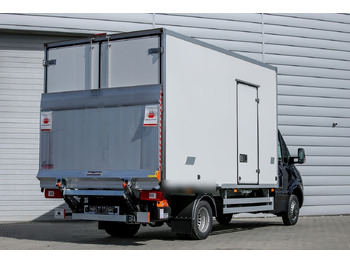 Dostawczy kontener MERCEDES-BENZ Sprinter 319