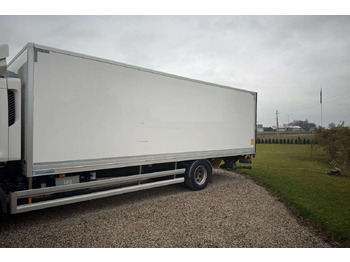 Samochód ciężarowy furgon VOLVO