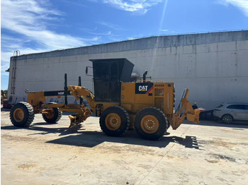 Równiarka CATERPILLAR 140K