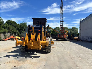 Równiarka CATERPILLAR 140K