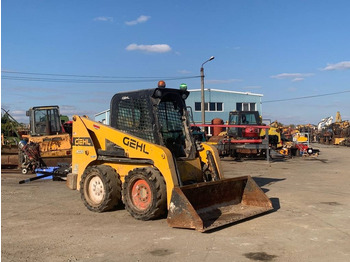 Miniładowarka Gehl R 220: zdjęcie 4