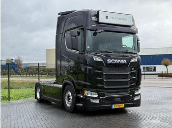 Ciągnik siodłowy SCANIA S 650 V8