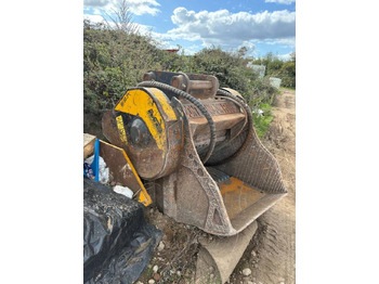 Kruszarka MERCEDES-BENZ