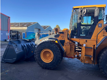 Ładowarka kołowa HYUNDAI