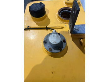 Zbiornik paliwa Liebherr: zdjęcie 5 Zbiornik paliwa Liebherr: zdjęcie 5