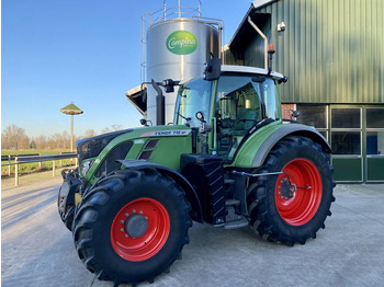 Ciągnik rolniczy FENDT 718 Vario