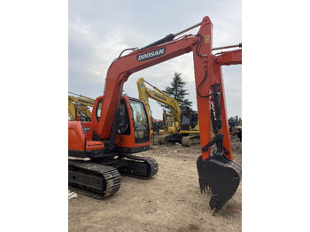 Koparka gąsienicowa DOOSAN DX80: zdjęcie 3