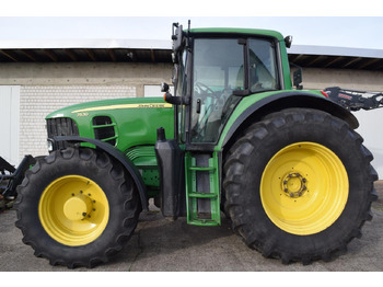 Ciągnik rolniczy JOHN DEERE 7530