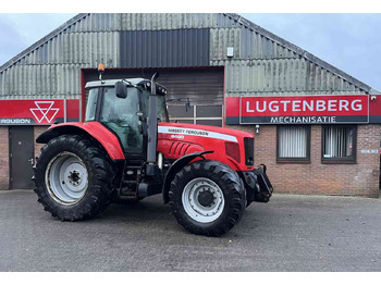 Ciągnik rolniczy MASSEY FERGUSON