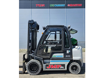 Wózek widłowy gazowy UniCarriers UG1D2A32LT: zdjęcie 5