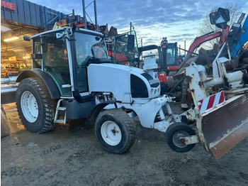 Ciągnik rolniczy RENAULT