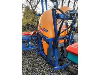 Opryskiwacz zawieszany