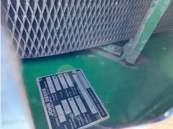 Prasa rolująca JOHN DEERE 592: zdjęcie 4 Prasa rolująca JOHN DEERE 592: zdjęcie 4