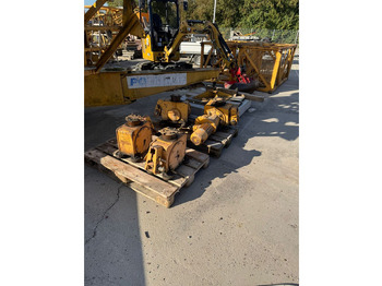 Żuraw szybkomontujący LIEBHERR