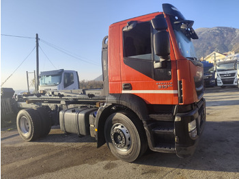Ciężarówka hakowiec IVECO Stralis