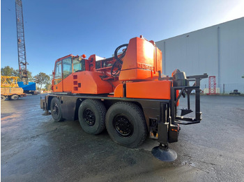 Dźwig samojezdny DEMAG