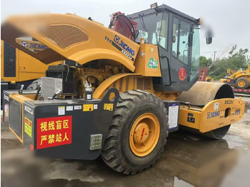 Kompaktor XCMG XS223J