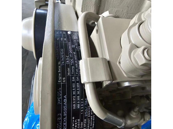 Nowy Silnik do Koparek CUMMINS 6CTA8.3: zdjęcie 3