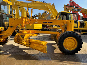 Równiarka KOMATSU GD511: zdjęcie 3 Równiarka KOMATSU GD511: zdjęcie 3