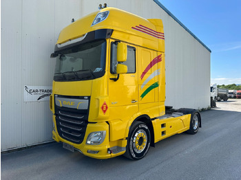 Ciągnik siodłowy DAF XF 530