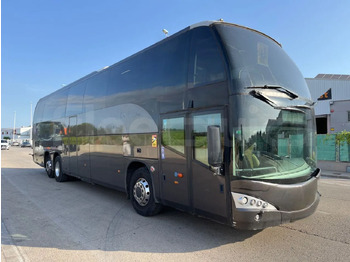 Turystyczny autobus MAN