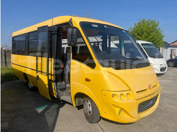Autobus szkolny IVECO