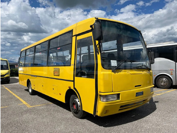 Autobus szkolny IVECO