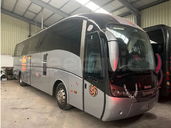 Turystyczny autobus MAN