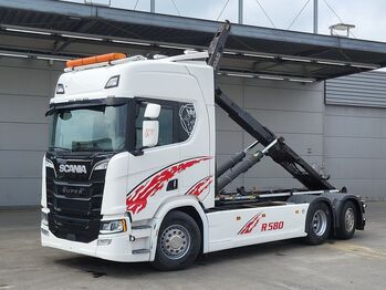 Samochód ciężarowy SCANIA R 580